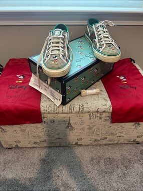 Gucci Men Beige and Green Disney Mickey Low-Top Sneakers